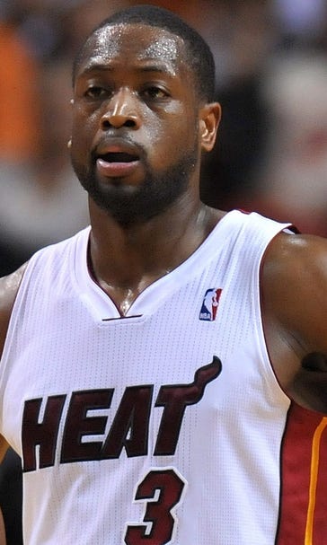 Dwyane Wade holds quick Twitter Q&A before breakfast